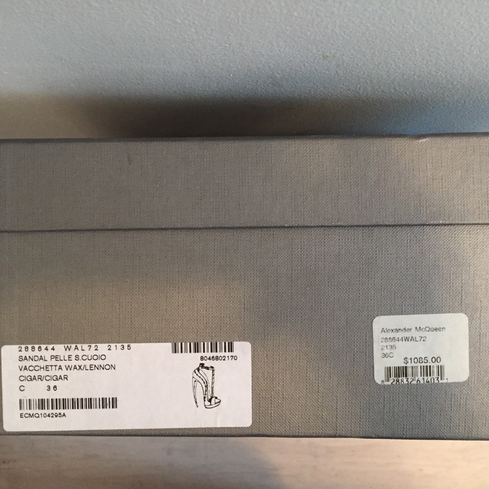 Alexander McQueen t-strap leather sandals SZ IT36 - Picture 8 of 8